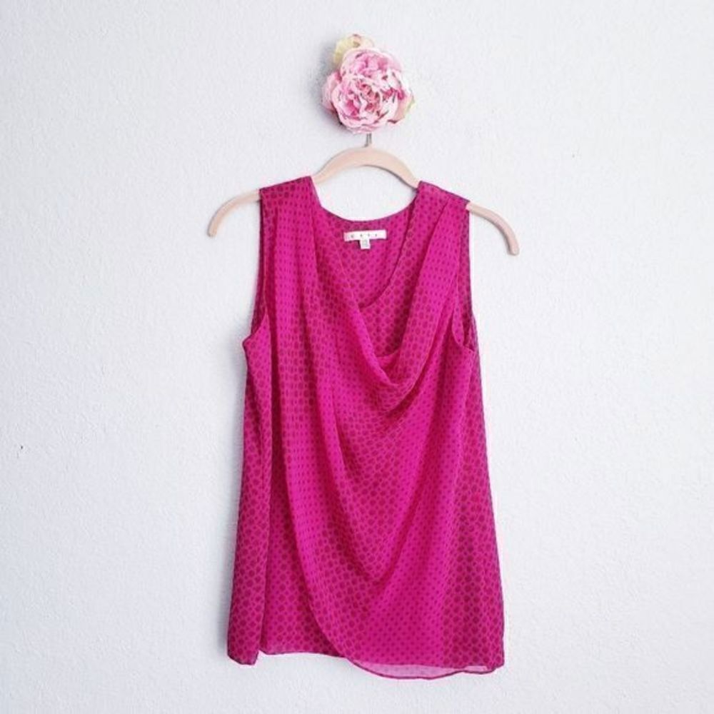 ‎Cabi Fushia Front Drape Sleeveless Blouse